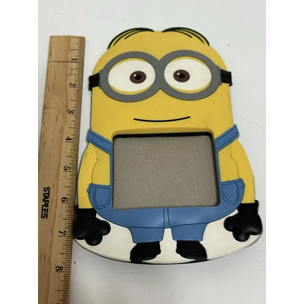 Universal Studios Despicable Me Minions Photo Frame For 2.5